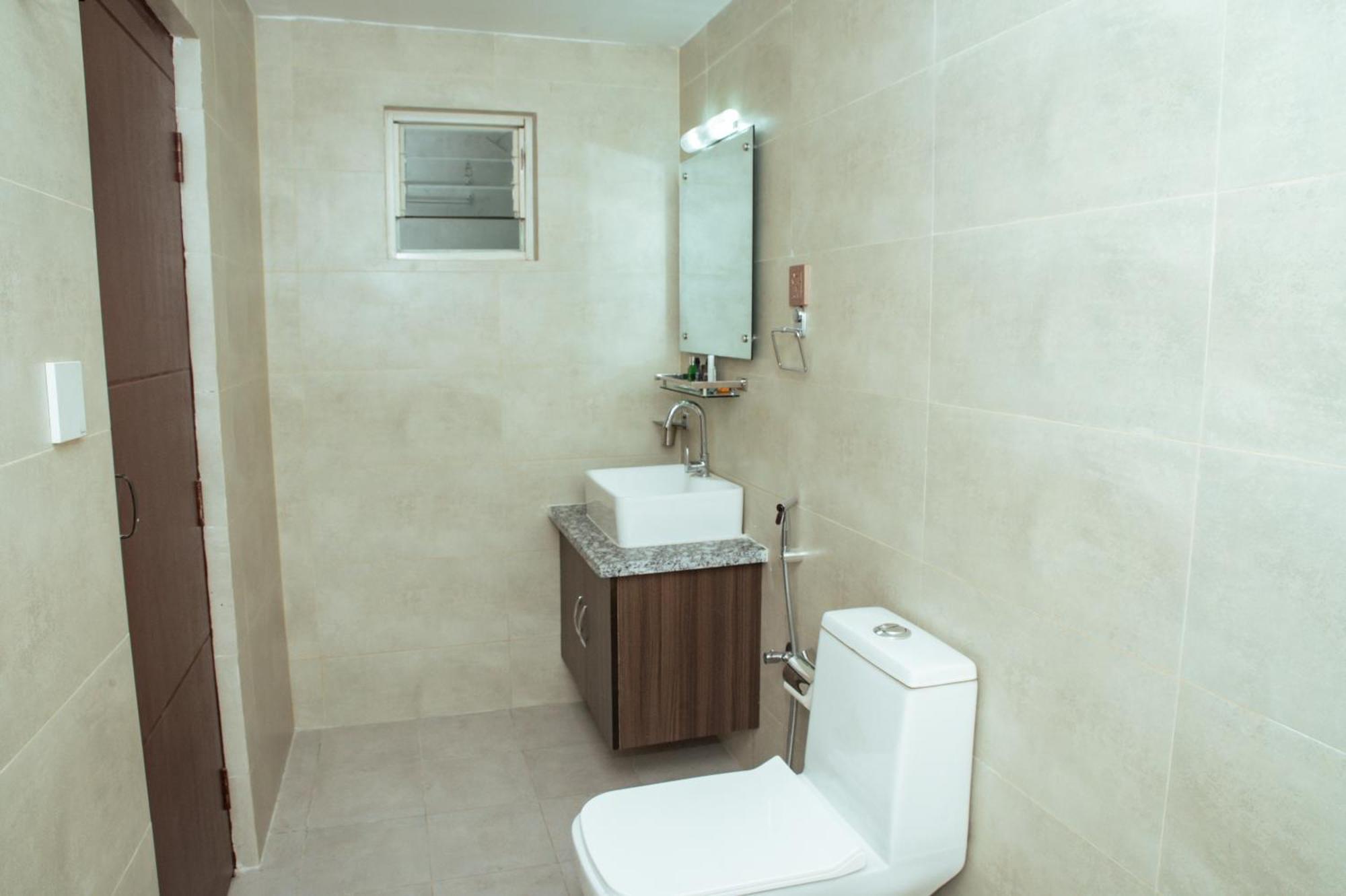 קטמנדו Kusum Airport Hotel מראה חיצוני תמונה